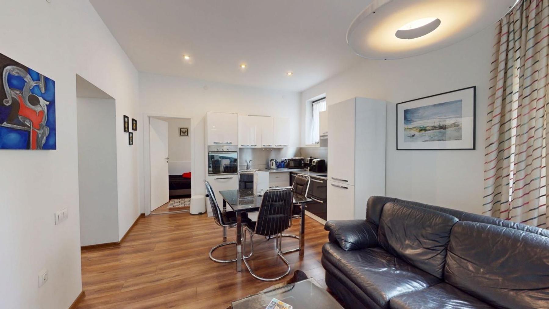A Lovely 2 Bedroom Apartment In The Heart Of Sofia Exterior foto